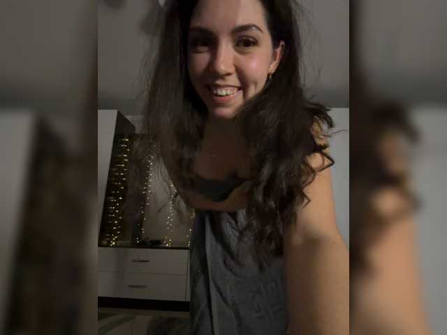Vika19981 live cam on BongaCams