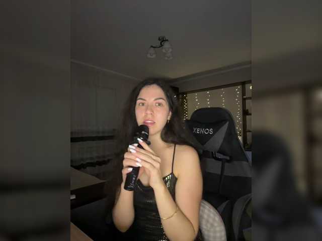 Vika19981 live cam preview