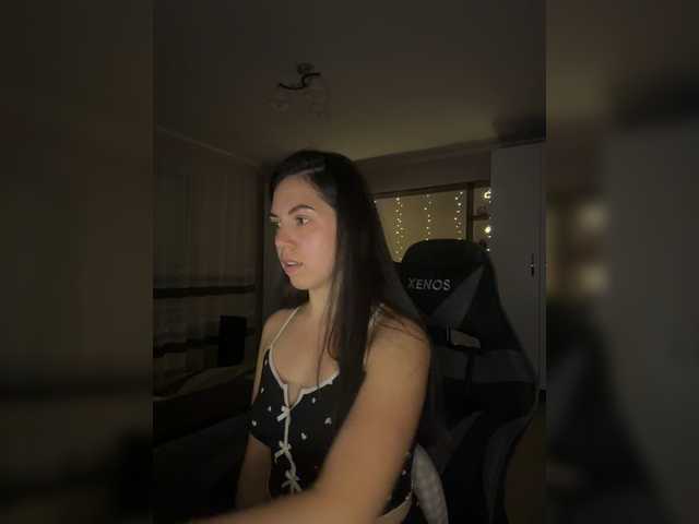 Vika19981 live cam on BongaCams