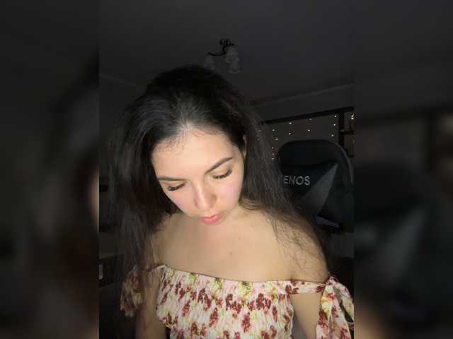 Vika19981 live cam on BongaCams