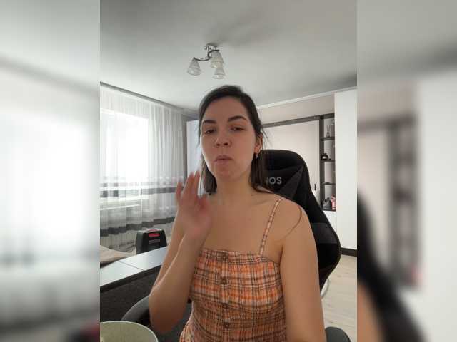 Vika19981 live cam on BongaCams
