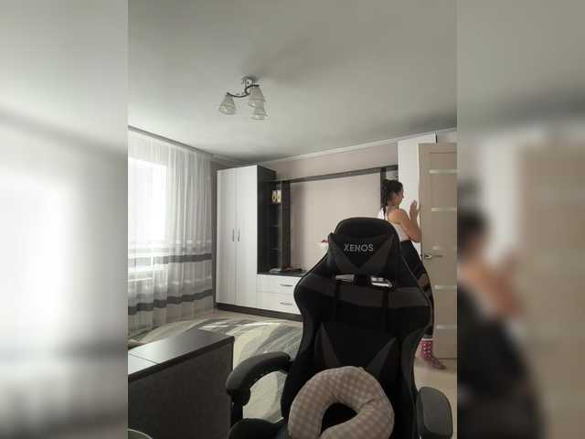 Vika19981 live cam on BongaCams