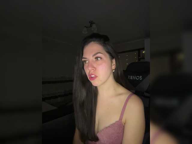 Vika19981 live cam on BongaCams