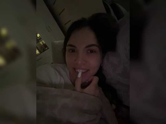 Vika19981, live now on BongaCams