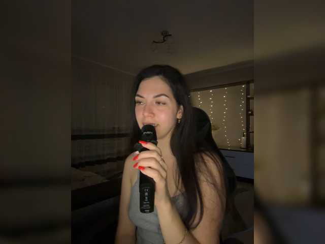 Vika19981 live cam preview