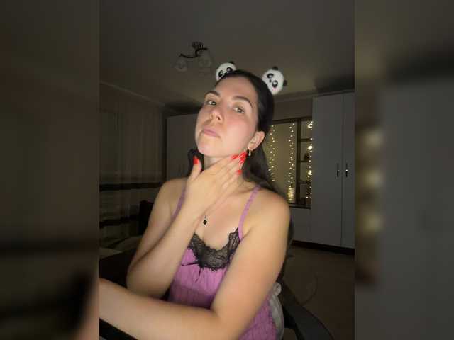 Vika19981 live cam on BongaCams
