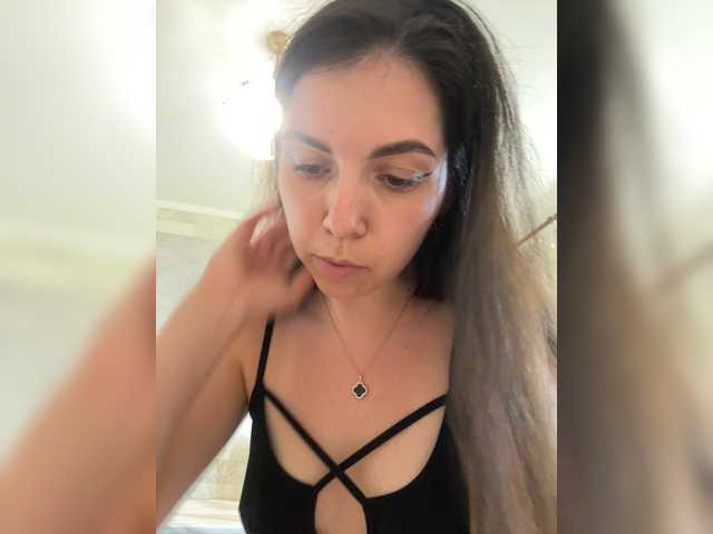 Vika19981 live cam on BongaCams