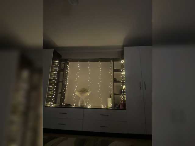 Vika19981 live cam on BongaCams