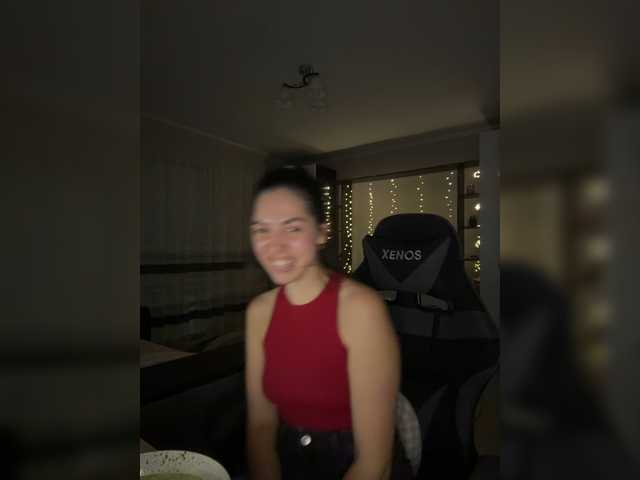Vika19981 live cam on BongaCams