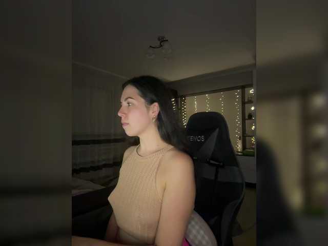 Vika19981 live cam on BongaCams