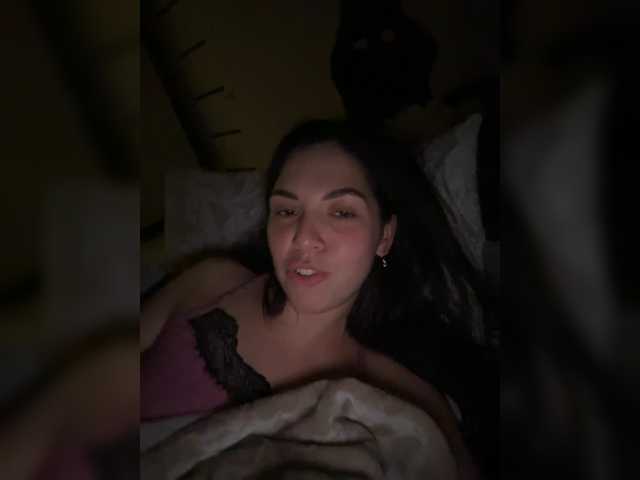 Vika19981 live cam on BongaCams