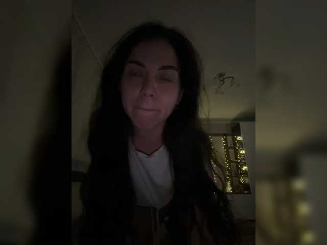 Vika19981, live now on BongaCams
