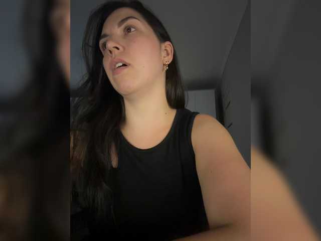 Vika19981 live cam on BongaCams
