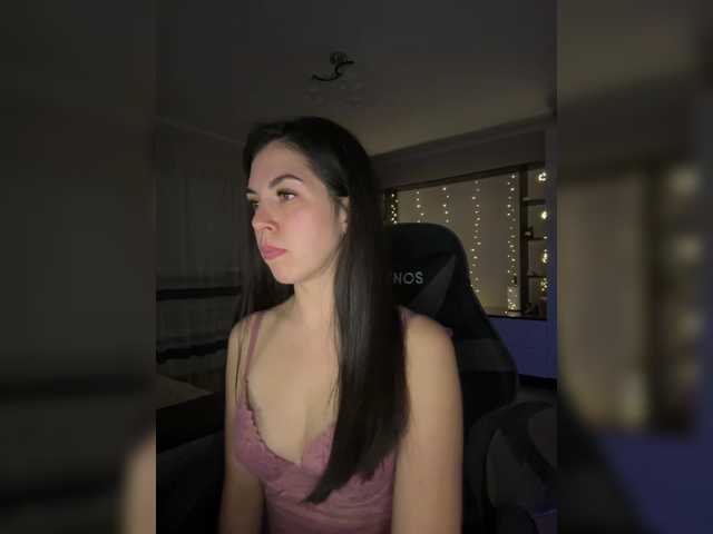 Vika19981 live cam on BongaCams
