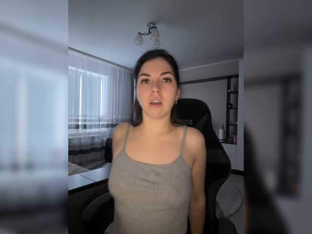 Vika19981 live cam on BongaCams
