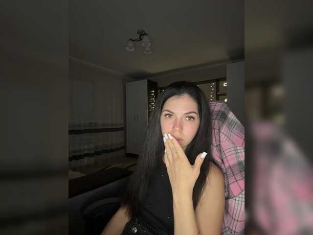 Vika19981 live cam on BongaCams
