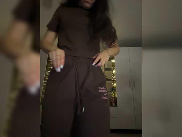 Vika19981 live cam on BongaCams