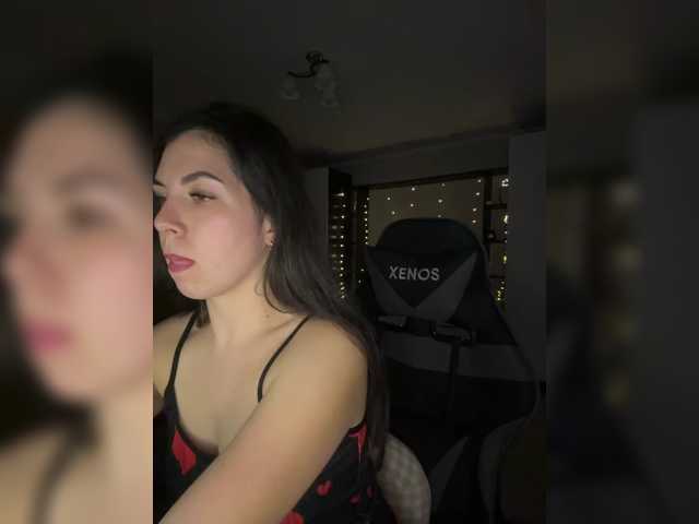 Vika19981 live cam on BongaCams