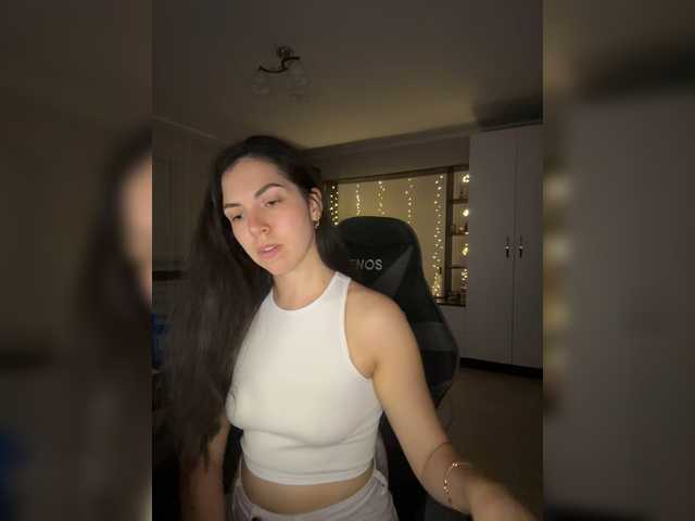 Vika19981 live cam on BongaCams