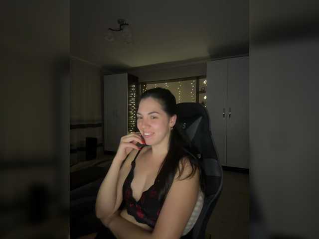 Vika19981 live cam on BongaCams