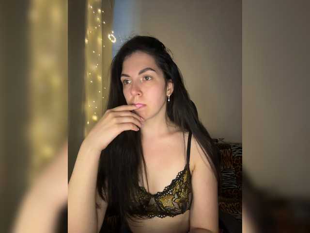 Vika19981 live cam on BongaCams