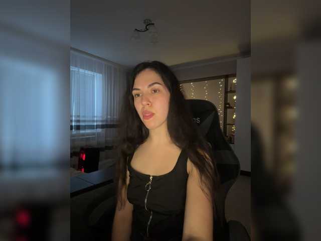 Vika19981 live cam on BongaCams