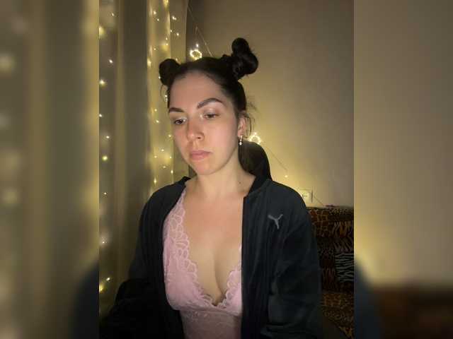 Vika19981 live cam