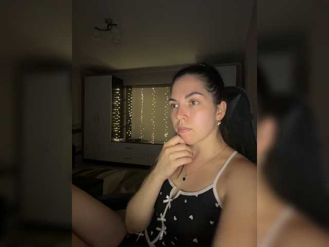 Vika19981 live cam on BongaCams