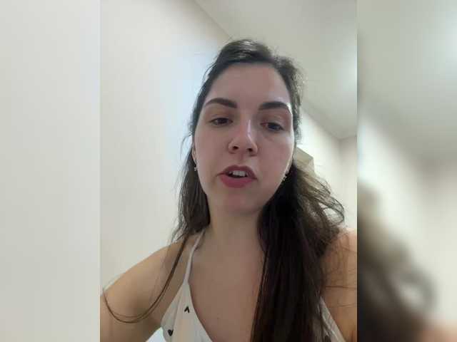 Vika19981 live cam on BongaCams