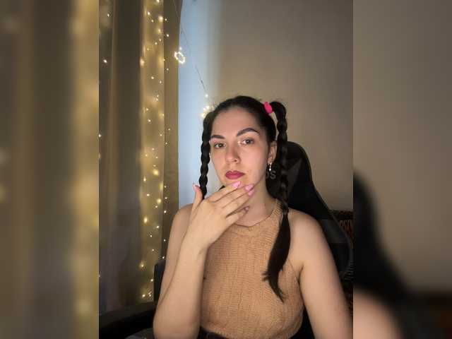 Vika19981 live cam on BongaCams
