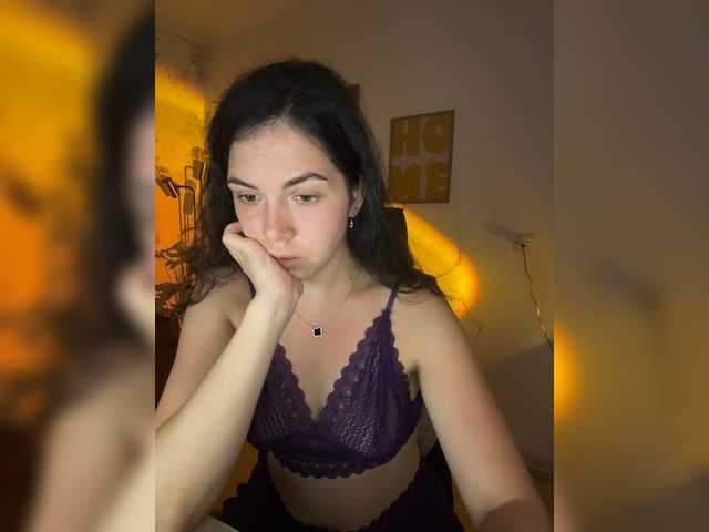 Vika19981 live cam on BongaCams