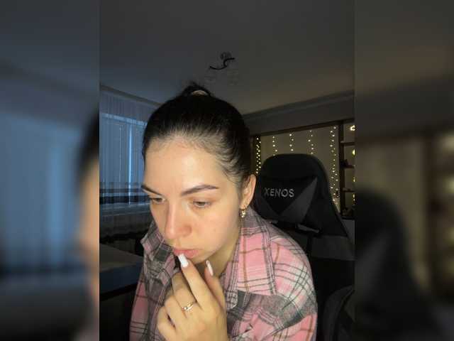 Vika19981 live cam preview