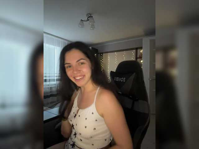 Vika19981 live cam on BongaCams