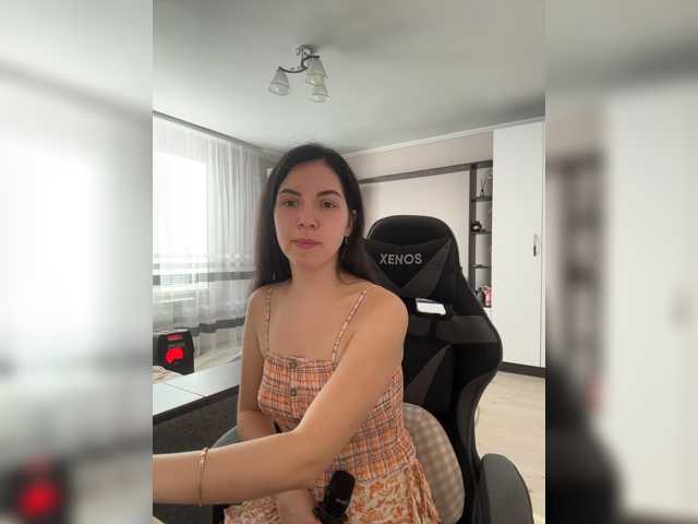 Vika19981 live cam on BongaCams