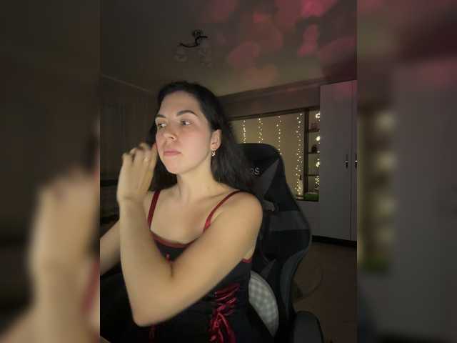 Vika19981 live cam on BongaCams