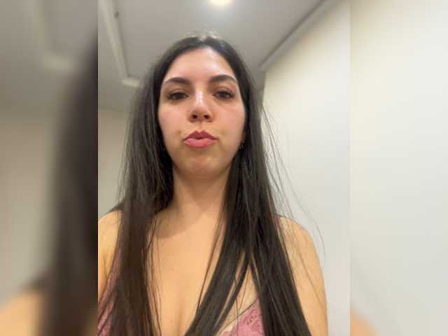 Vika19981 live cam on BongaCams