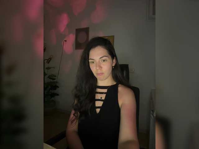 Vika19981 live cam on BongaCams