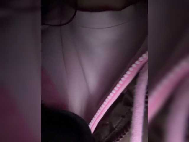 Vika19981 live cam on BongaCams