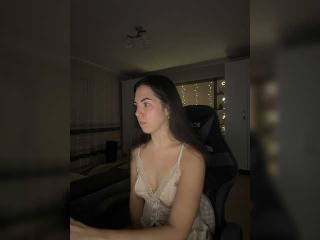 Vika19981 live cam on BongaCams