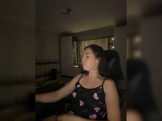 Vika19981 live cam on BongaCams