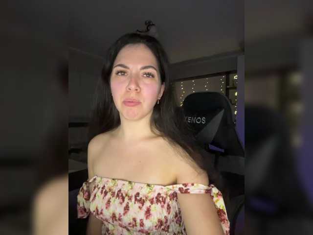 Vika19981 live cam on BongaCams