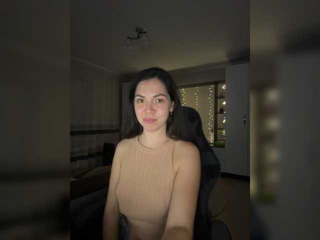 Vika19981 live cam on BongaCams