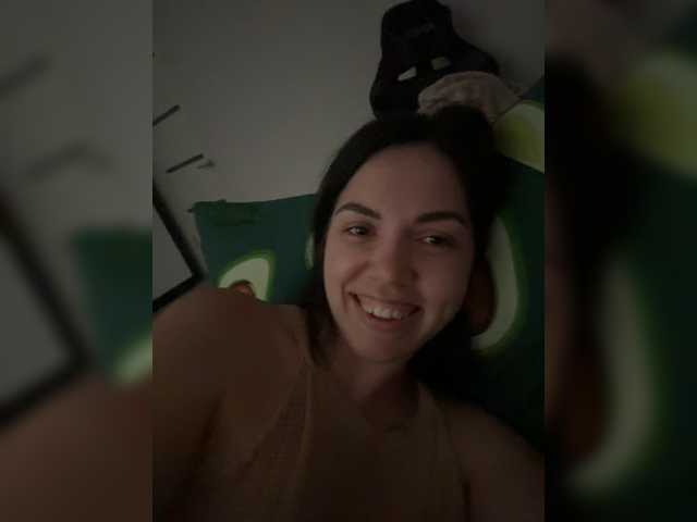 Vika19981 live cam on BongaCams