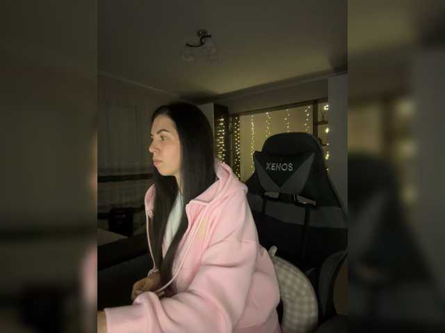 Vika19981 live cam on BongaCams
