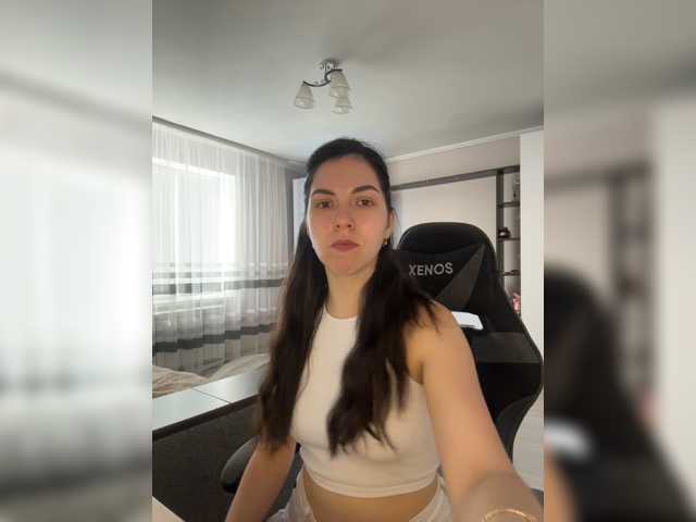 Vika19981 live cam on BongaCams