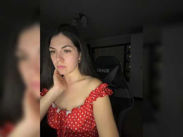 Vika19981 live cam