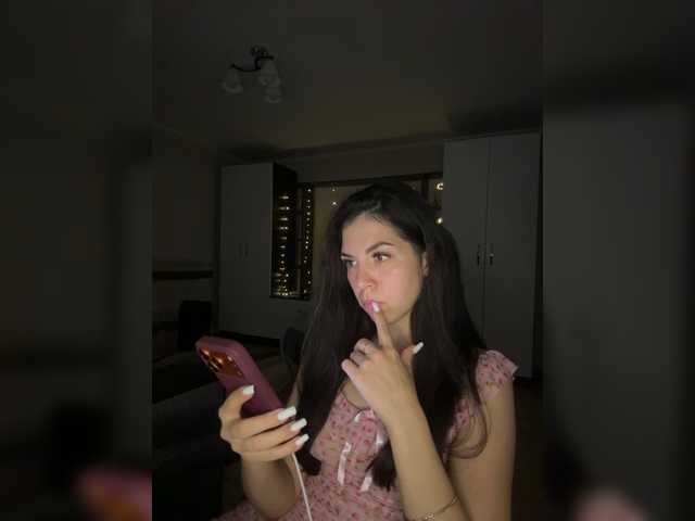 Vika19981 live cam on BongaCams