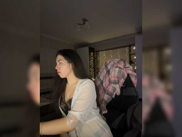 Vika19981 live cam on BongaCams