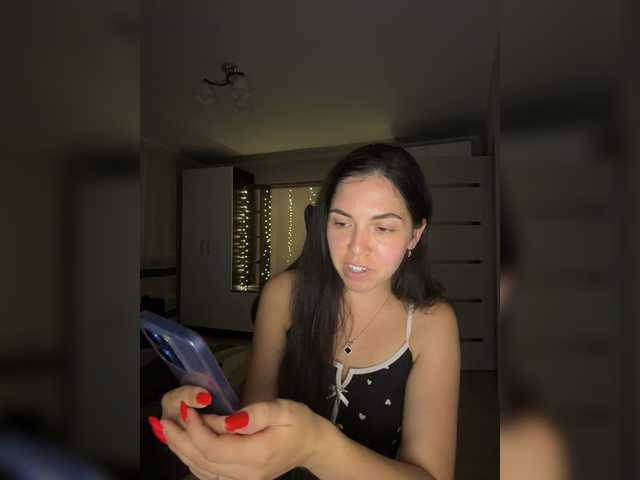 Vika19981 live cam on BongaCams