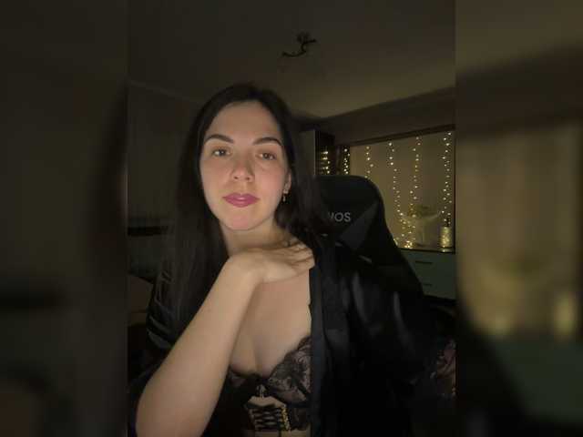 Vika19981 live cam on BongaCams